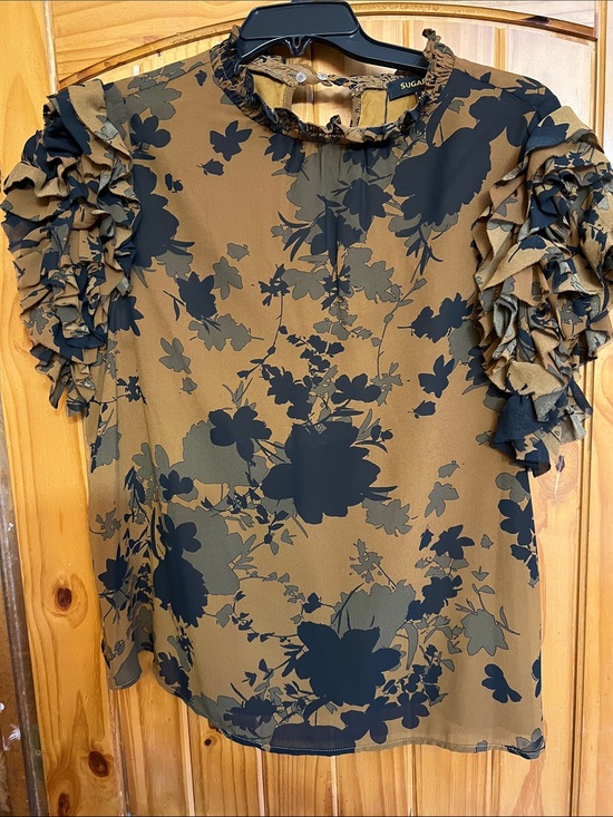 Sugarlips Tops - Sugarlips Brown Floral Ruffle Sleeve Blouse